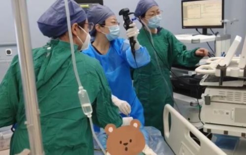 女童喝奶茶后咳嗽1月！医生洗出3管痰絮，或与珍珠奶茶碎屑有关
