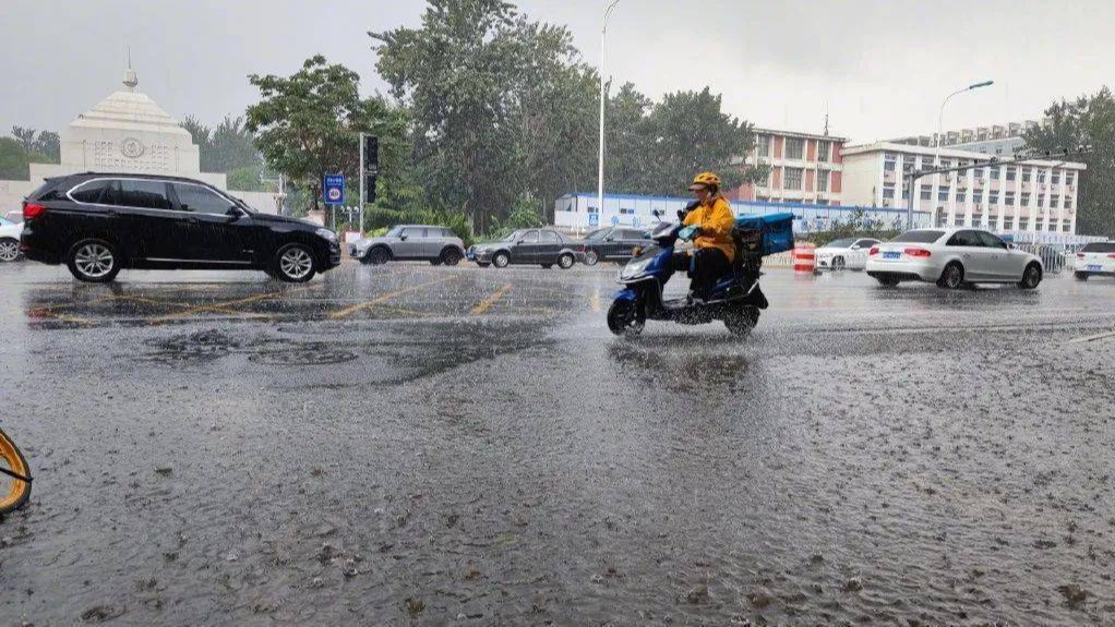 {江苏安徽等11省区市局地有大暴雨 暴雨来临前必须做好准备工作}