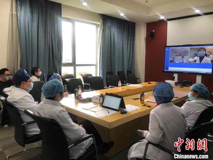 疫情之下互联网医疗加速发展 患者足不出户获专家诊断