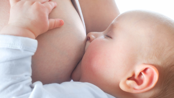 乳头干裂膏可以用吗？专家建议这样治疗