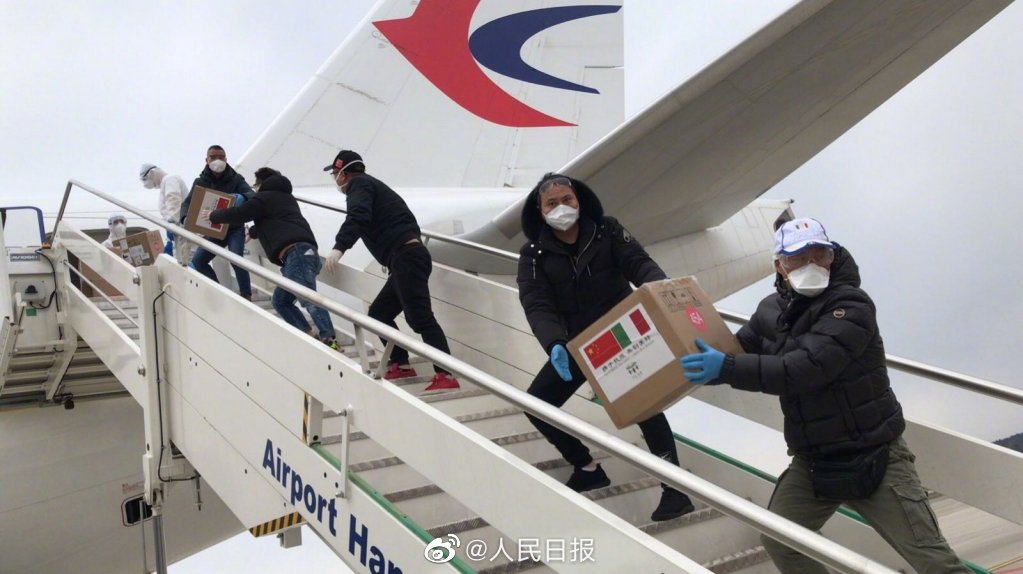 第三批中国抗疫医疗专家组抵达米兰